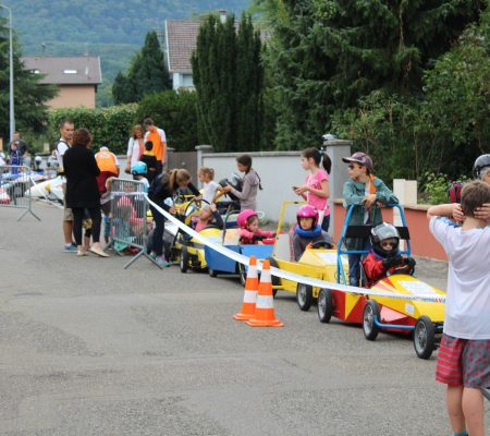 Départ de la course de caisse à savon